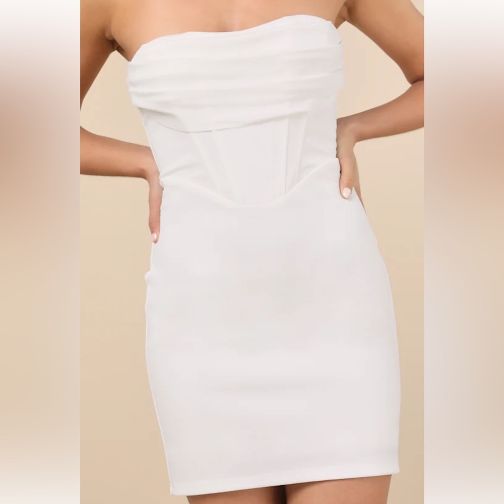 Lulus Dramatic Intent White Strapless Corset Bodycon Mini Dress Size Medium New
